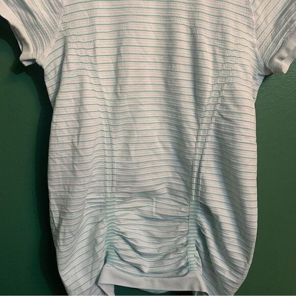 Short Sleeve Athleta Top Medium - Picture 3 of 6